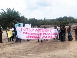 Tambang Batu Bara PT TBBE dan RMKO Di Gunung Megang Digruduk Massa KMGMB