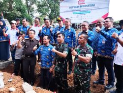 Terobosan Desa Ujan Mas Baru, Perdana Di Kabupaten Muara Enim Melakukan Peletakan Batu Pertama Pembangunan Koperasi Merah Putih.