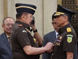 Melantik 17 Kajati, Begini Pesan Jaksa Agung.
