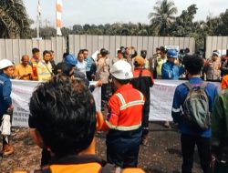 Karyawan PT DAM Kepung Gerbang BSR, Desak PT ACI Lunasi Invoice Ratusan Miliar